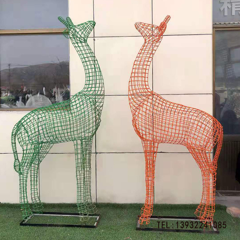 不锈钢动物镂空鹿雕塑定制
