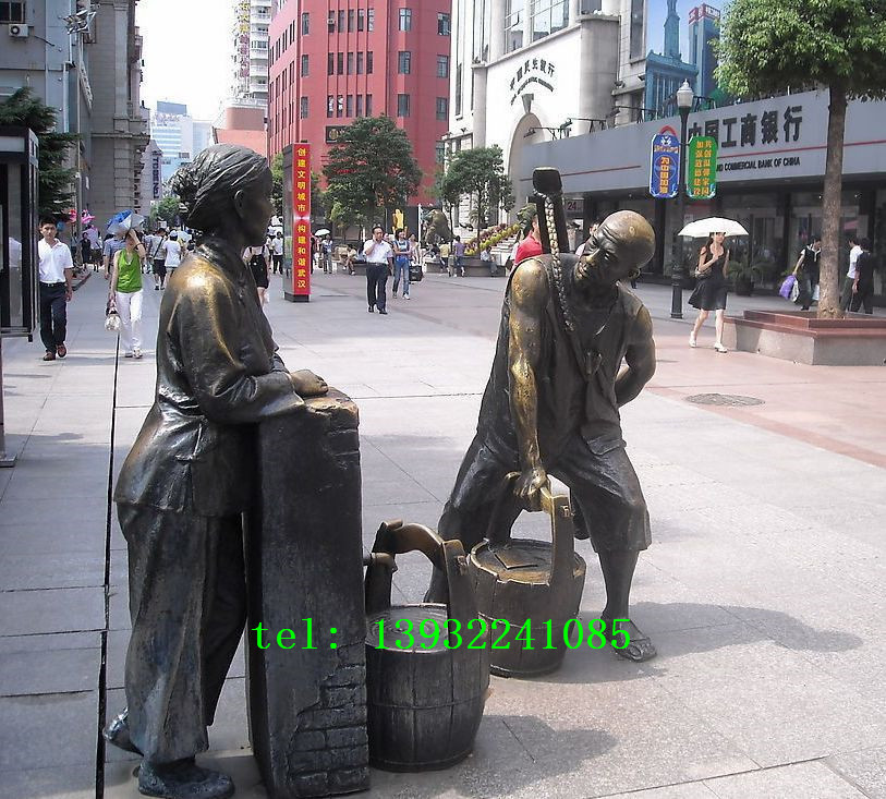 街道商场门口人物雕塑摆件定制加工