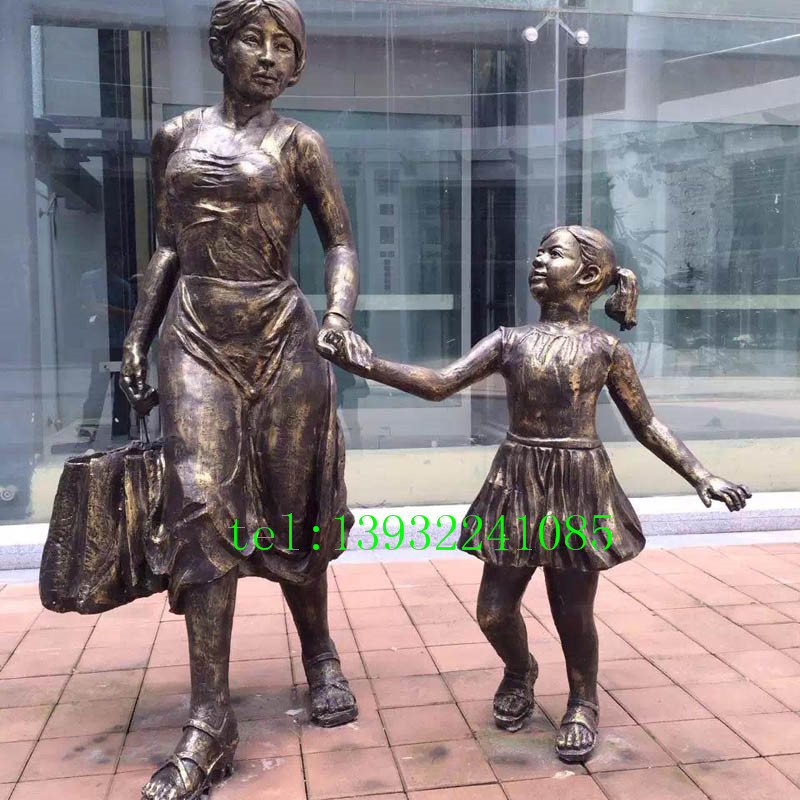 铜雕现代人物步行街母女逛街雕塑摆件加工